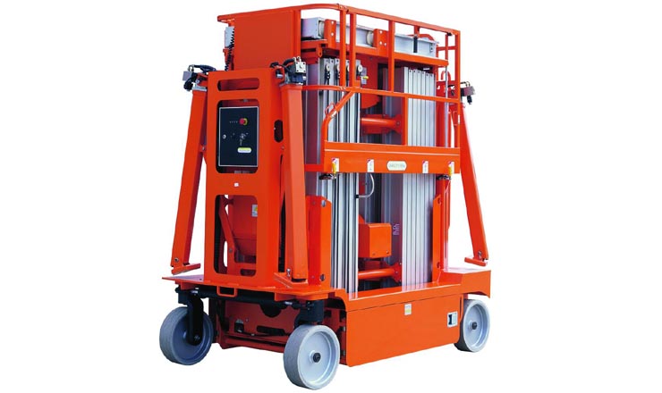 自行走桅柱式高空作業平臺_4